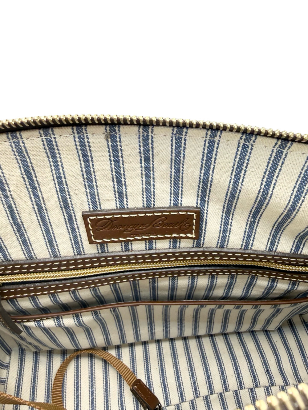 Authentic Dooney & Bourke Brown Leather Satchel Handbag with Detachable Shoulder - Picture 6 of 15